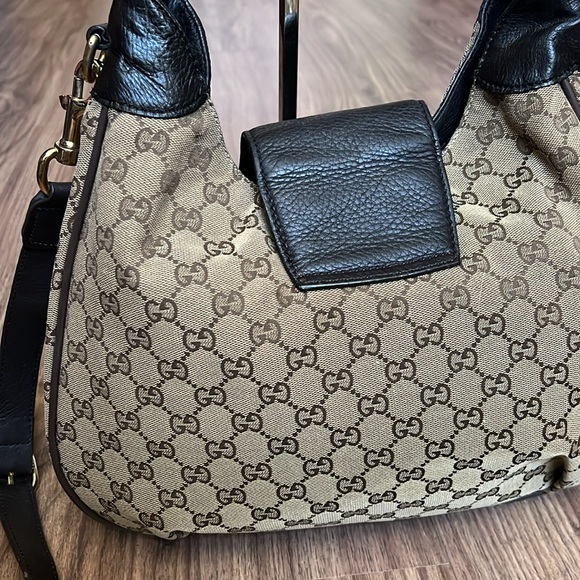 A151 - ๐ฏ % authentic Gucci shoulder bag - Picture 8 of 16